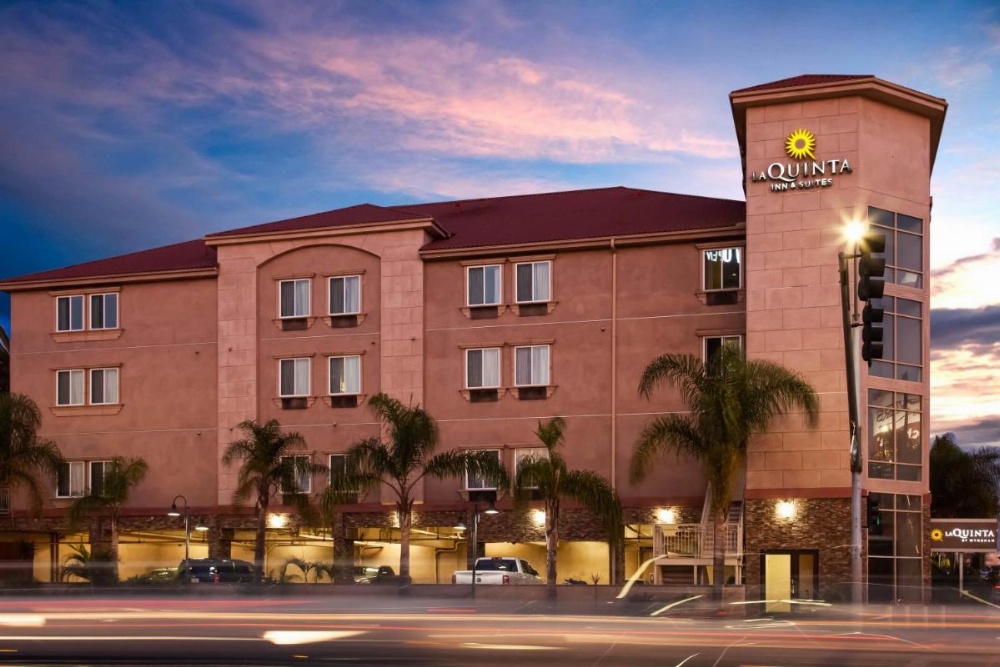 La Quinta Inn & Suites by Wyndham Inglewood Image 13