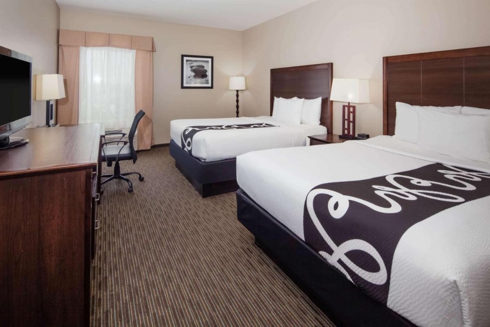 La Quinta Inn & Suites by Wyndham Inglewood Image 26