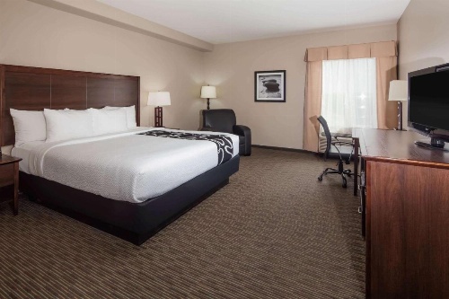 La Quinta Inn & Suites by Wyndham Inglewood image 9